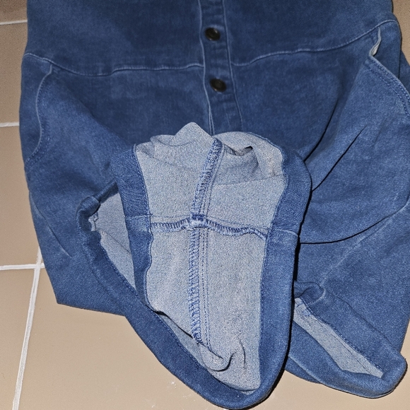 70's style stretchy denim Button Front Romper. Size Medium. - Picture 5 of 6